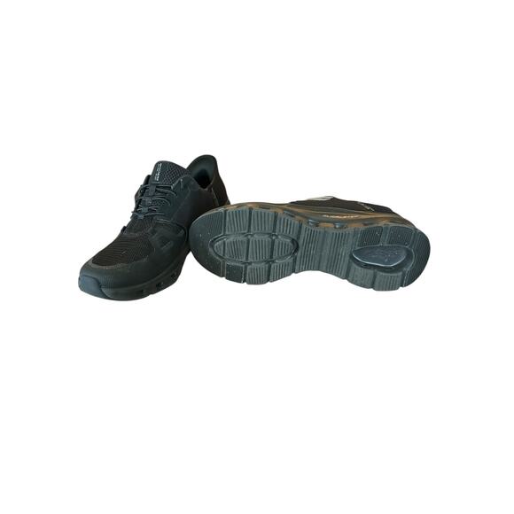 *Skechers Women's Slip-Ins Summits - Enslee Slip Resistant Sneakers - US 9.5 - Picture 1 of 2